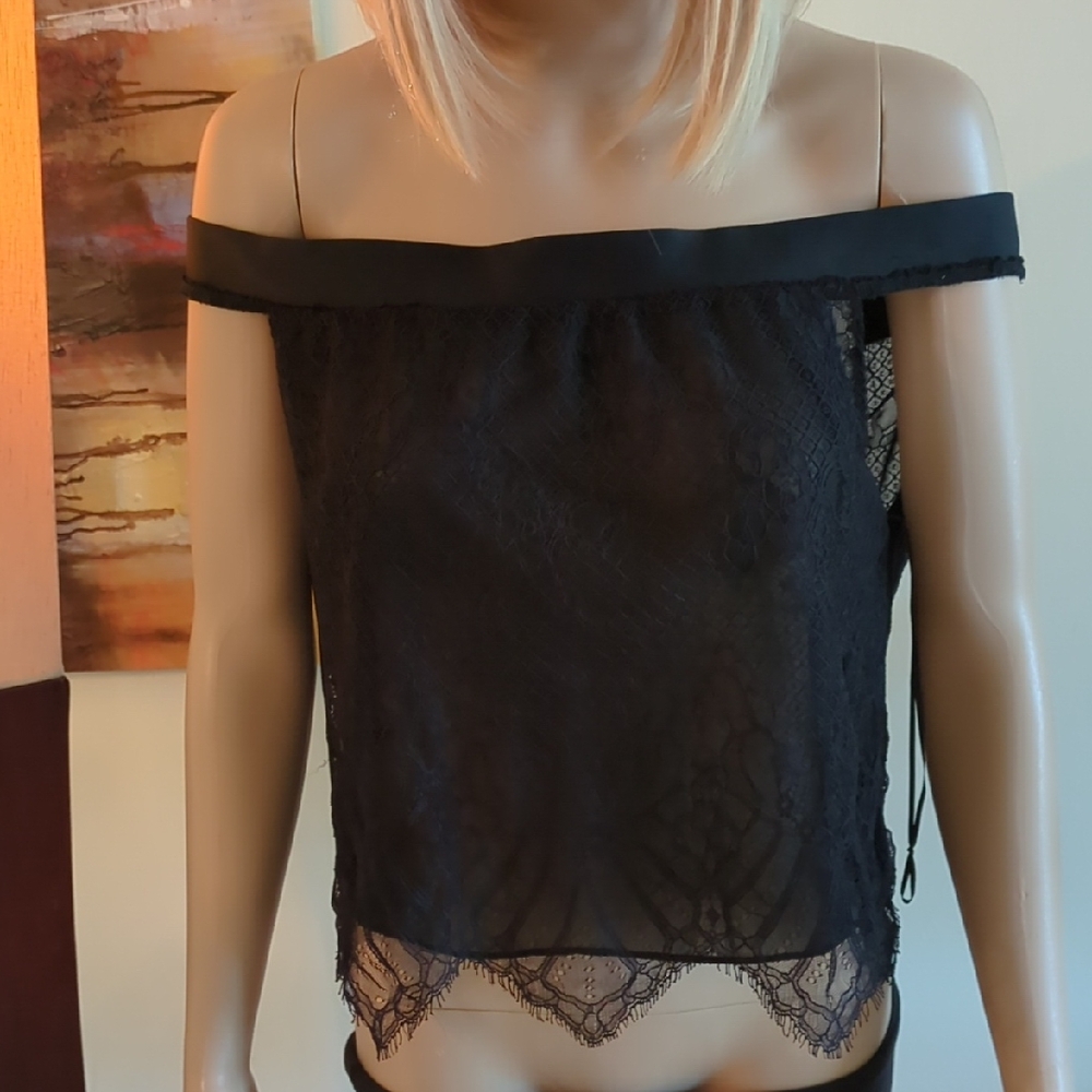 INTERMIX Off-Shoulder Black Lace Crop Top